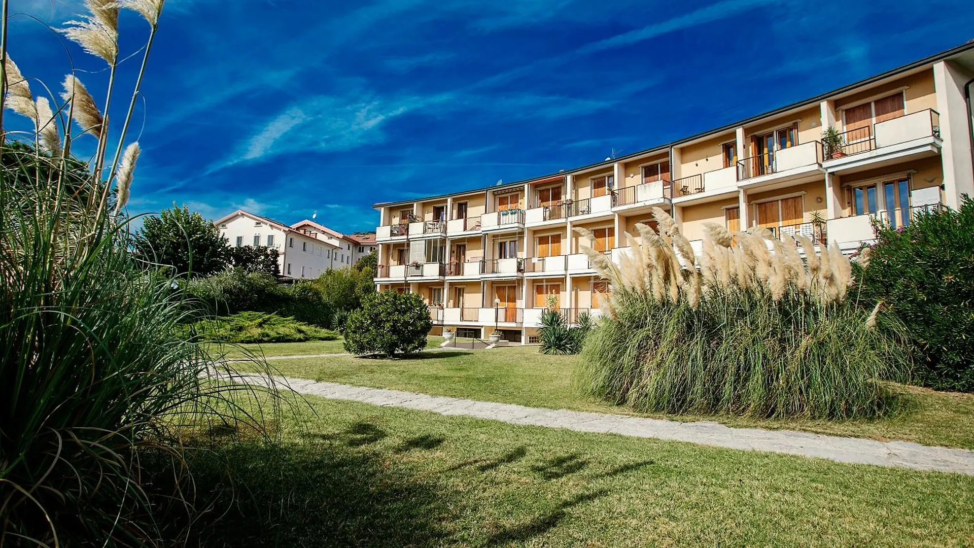 Spiaggia Azzurro -Lakeside With Terrace - Happy Rentals Toscolano Maderno Appartement